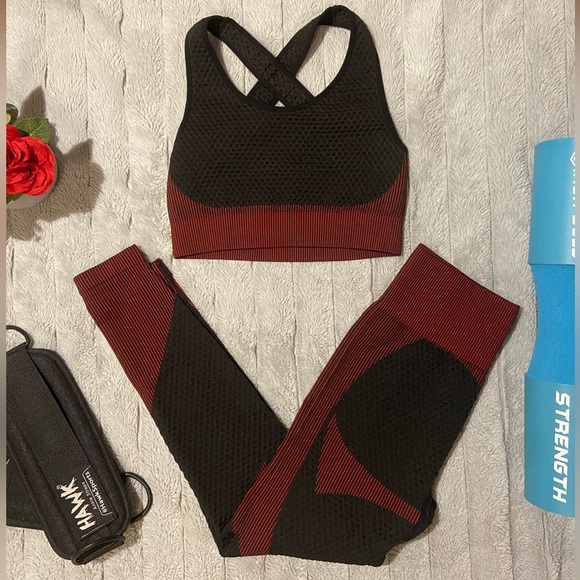 Red & Black Amazon Workout Set - Picture 12 of 12
